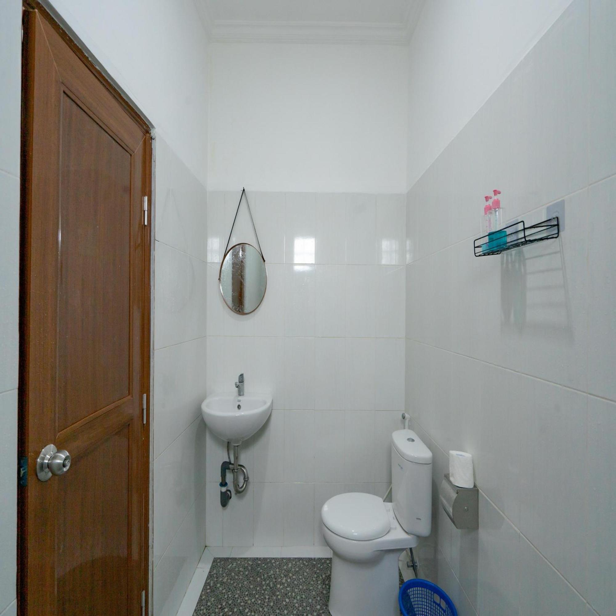 Batur Kencana Villa Mitra Reddoorz Baturaja  Eksteriør billede